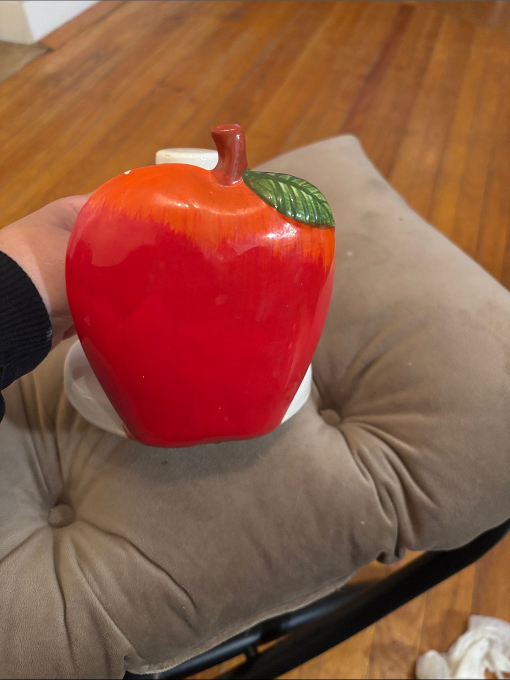 Vintage Ceramic Alco Industries Red Apple Paper Towel Holder